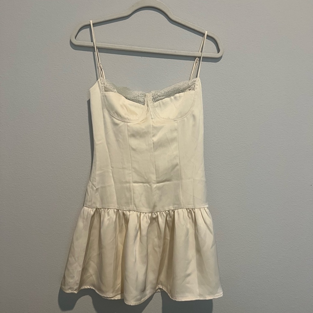 Elegant Cream Dress with Lace Detail